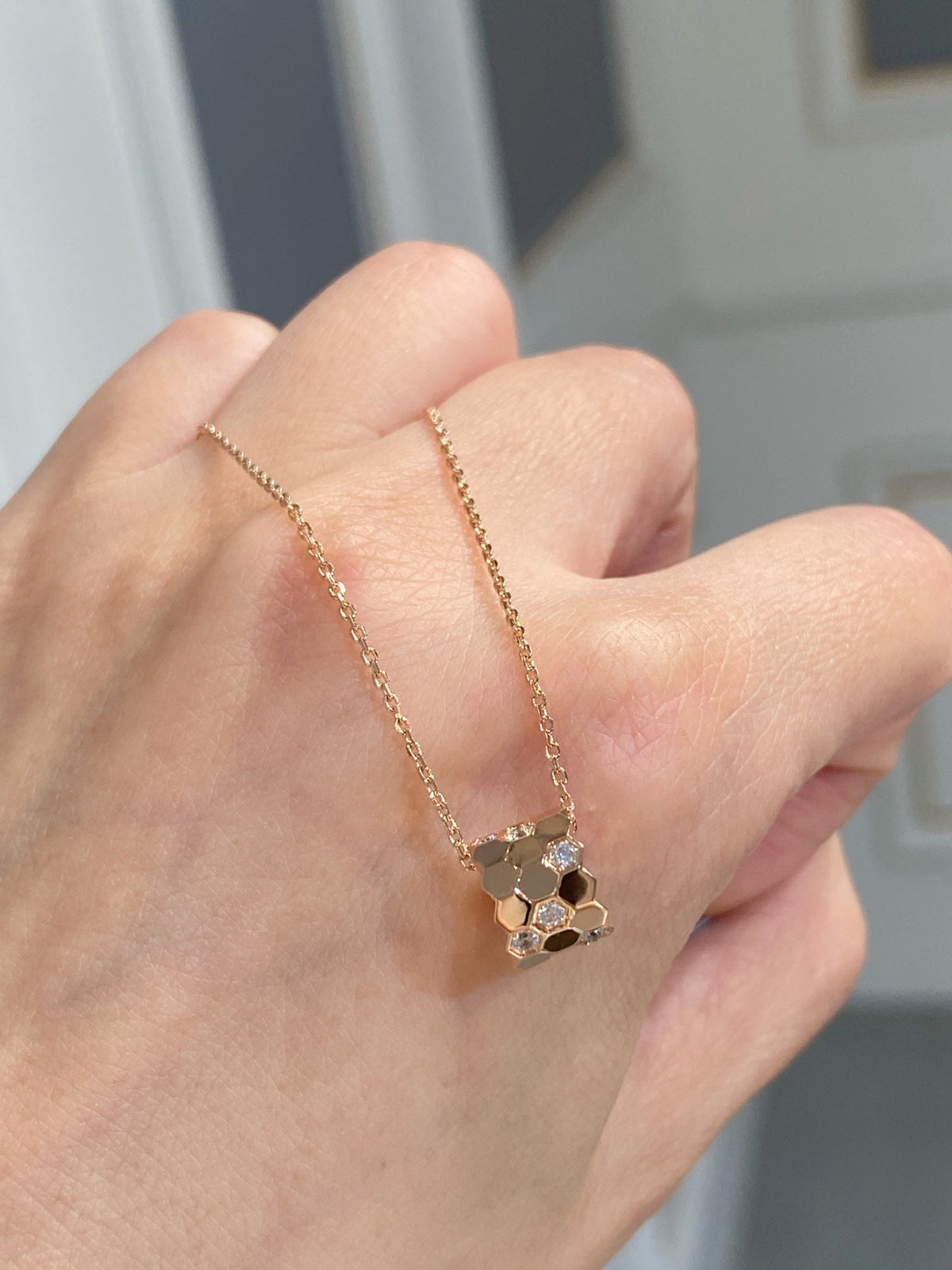 [⭐Spark]BEE LOVE DIAMOND NECKLACE
